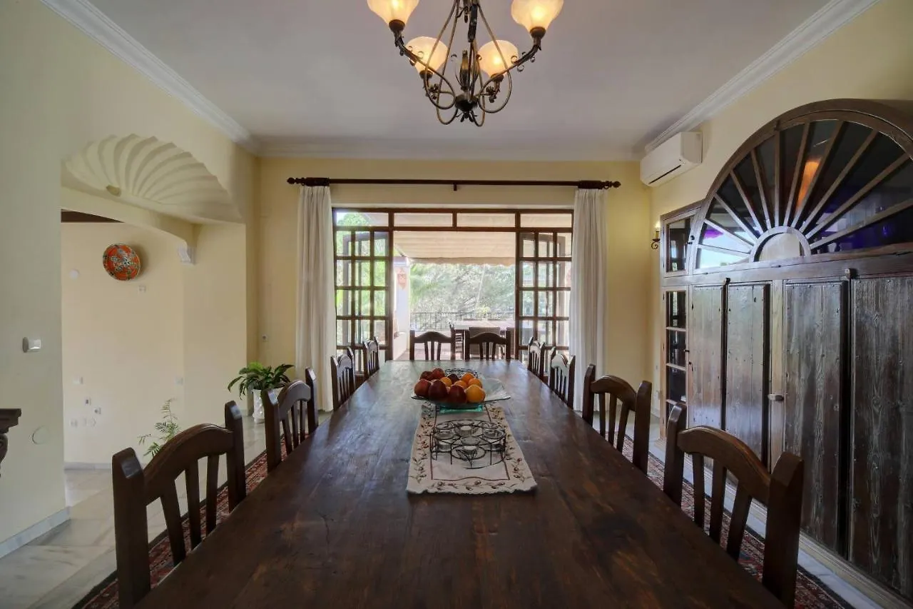 Private 10 Bedroom Nr Marbella, Villa Candela Benahavís 0*,